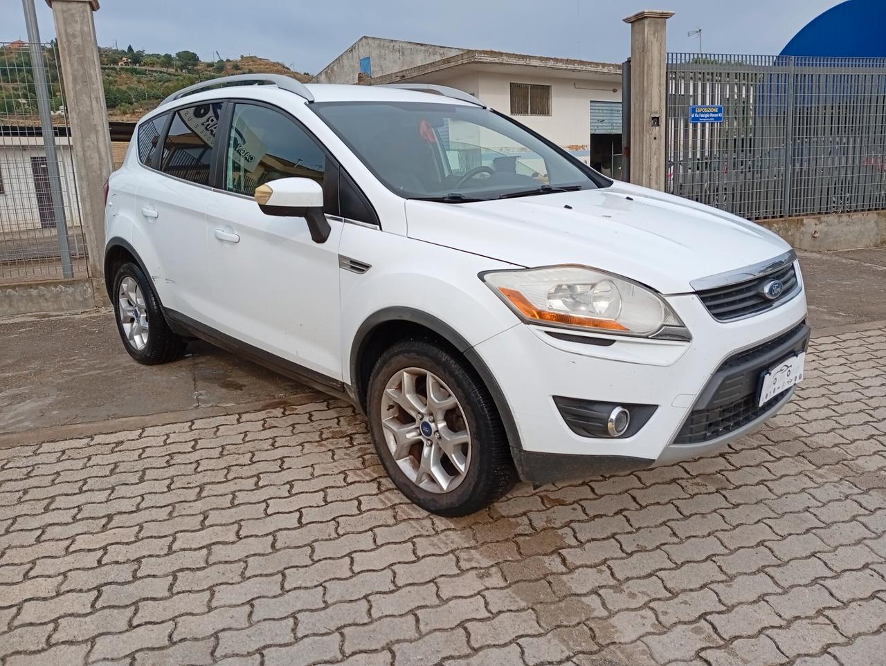 Ford Kuga Kuga+ 2.0 TDCi 140 CV 2WD DPF