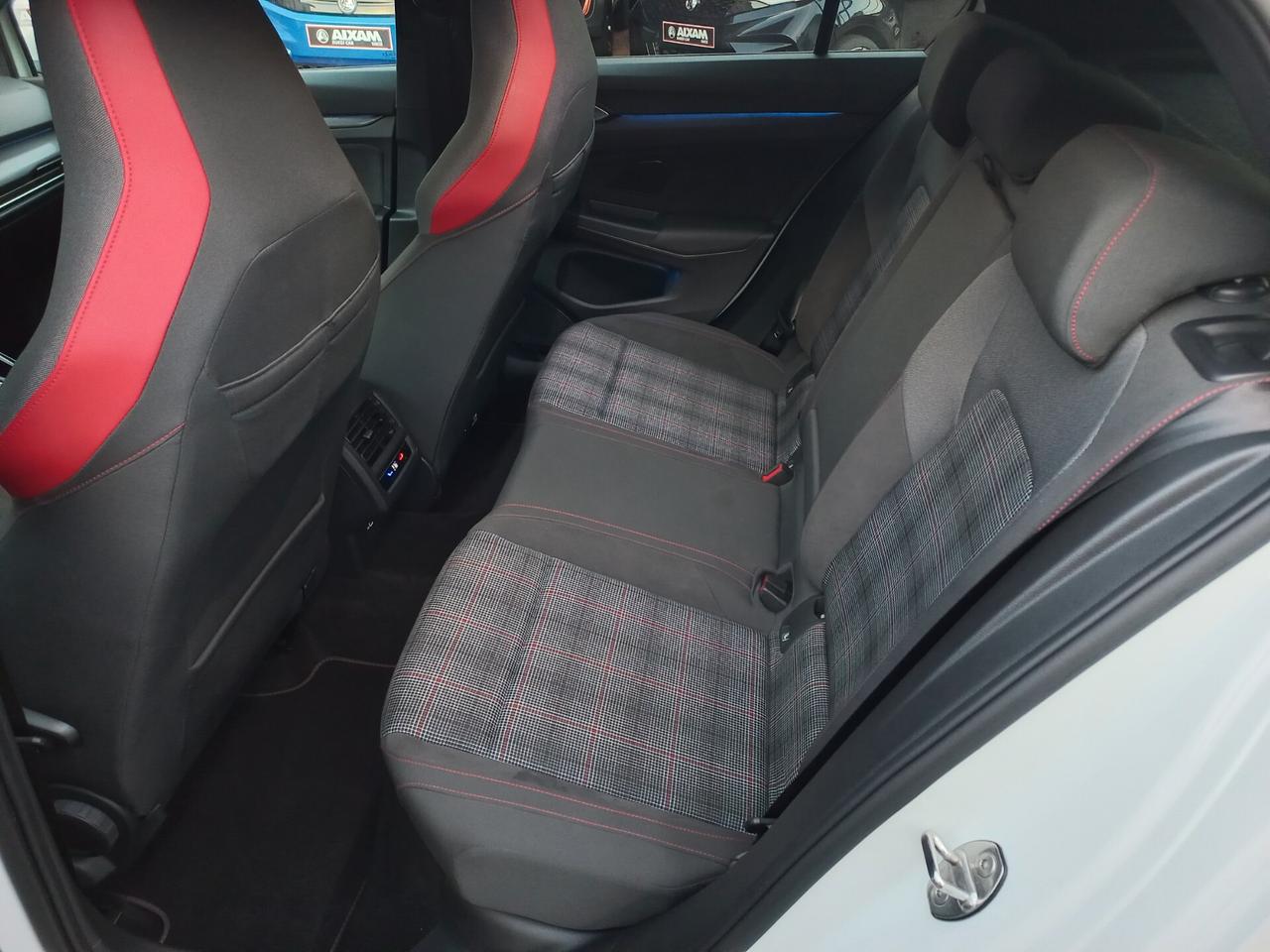 Volkswagen Golf GTI 2.0 TSI DSG