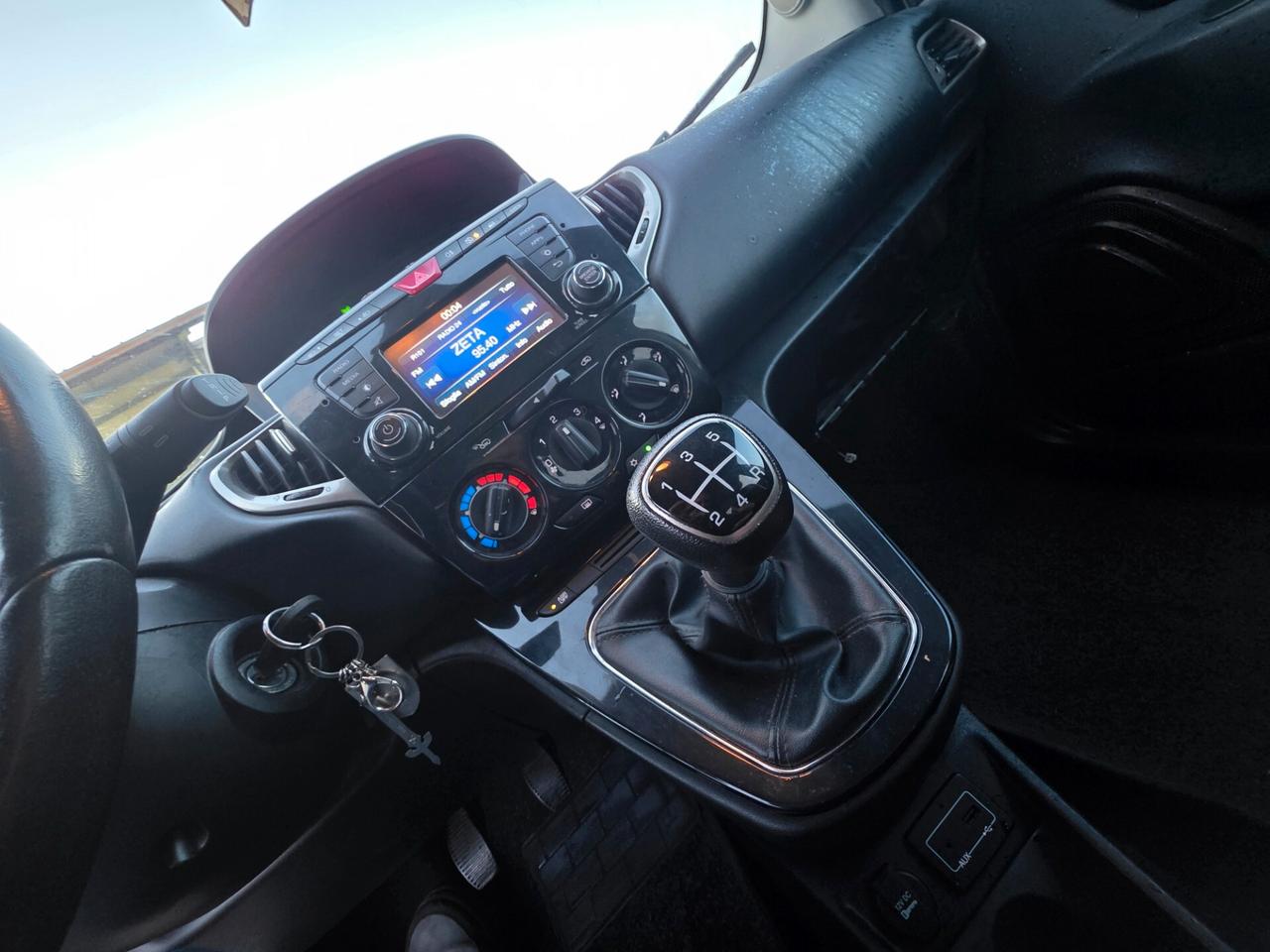 Lancia Ypsilon 1.3 MJT 16V 95 CV 5 porte S&S Platinum