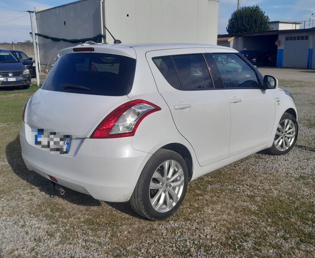 Suzuki Swift 1.3 DDiS 5 porte B-Top Bi-Color