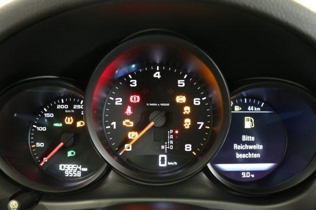 PORSCHE Macan 2.0 VETTURA PELLICOLATA VERDE OPACO