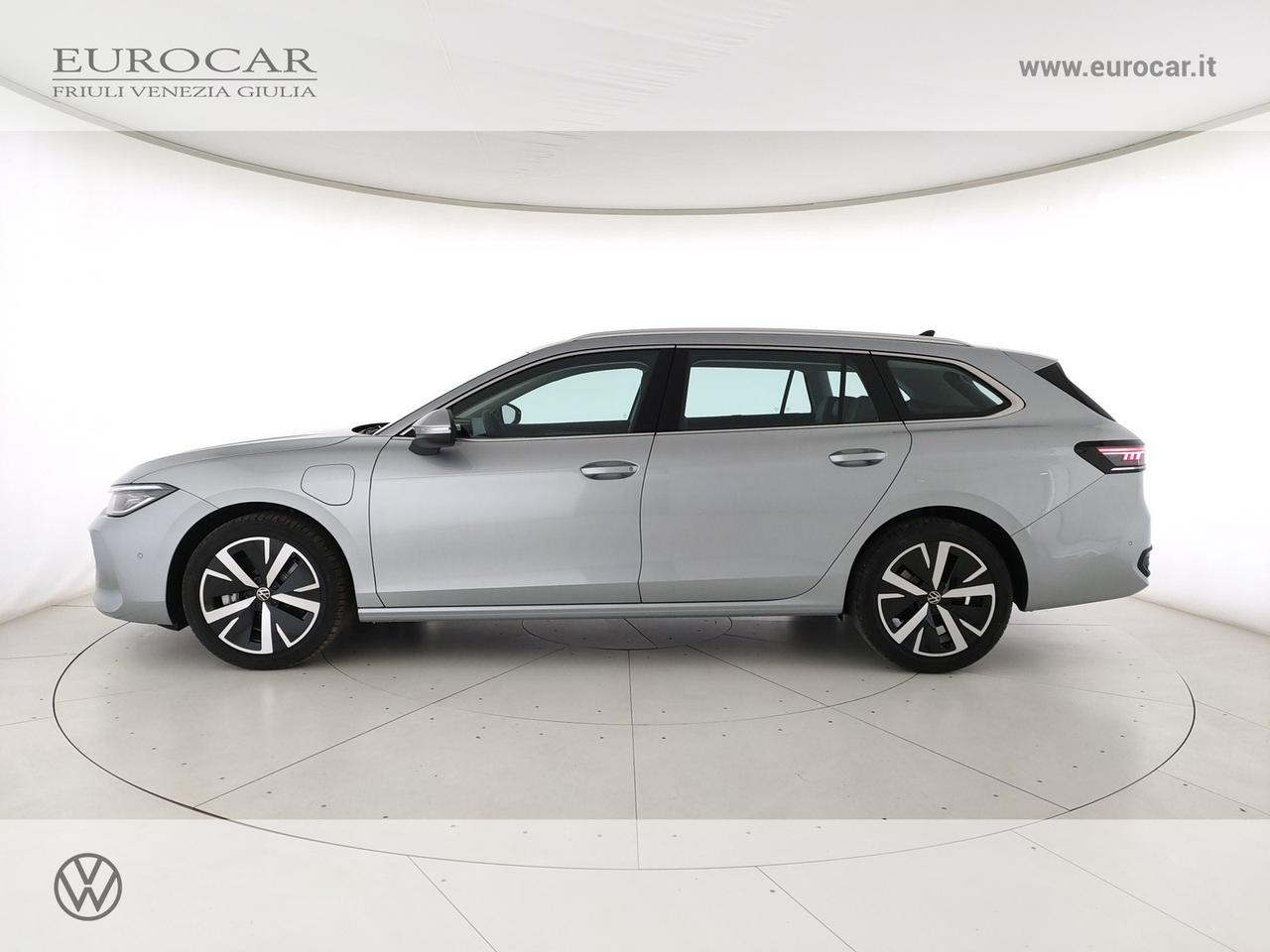 Volkswagen Passat 1.5 tsi ehybrid business 204cv dsg