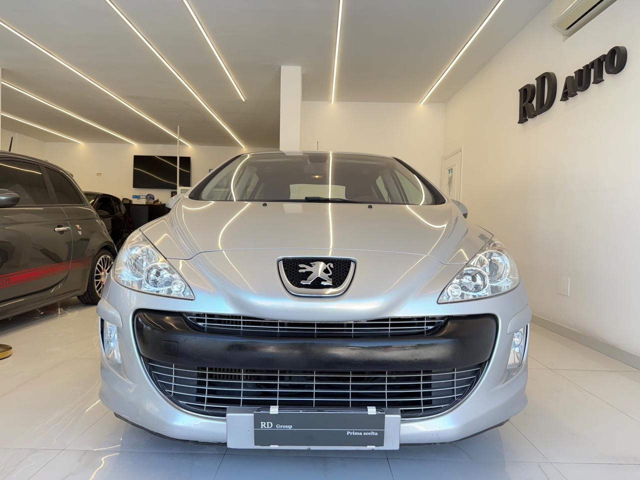 Peugeot 308 5p 1.6 hdi 16v Feline 110cv okneopatentati