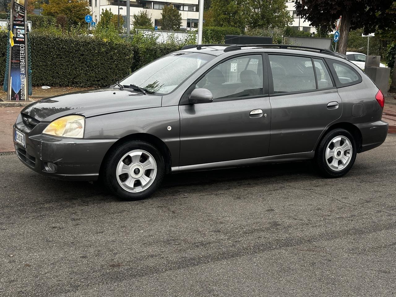 Kia Rio 1.5i 16V cat 5 porte LS Top