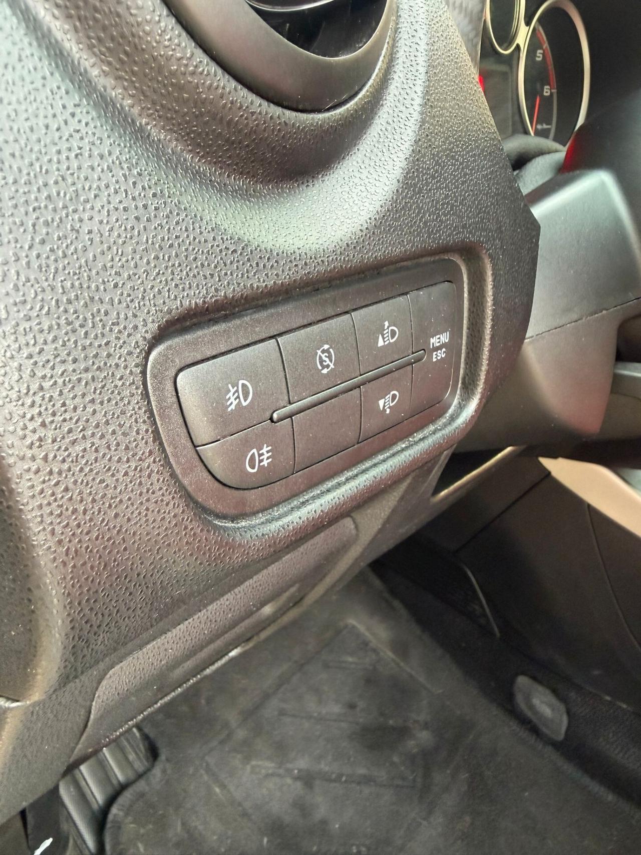 Alfa Romeo MiTo 1.3 JTDm 95 CV S&S Distinctive sport pack