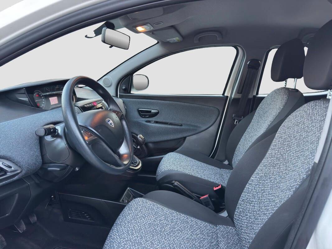 Lancia Ypsilon 1.2 benzina 69 CV 5 porte Elefantino Blu 2019