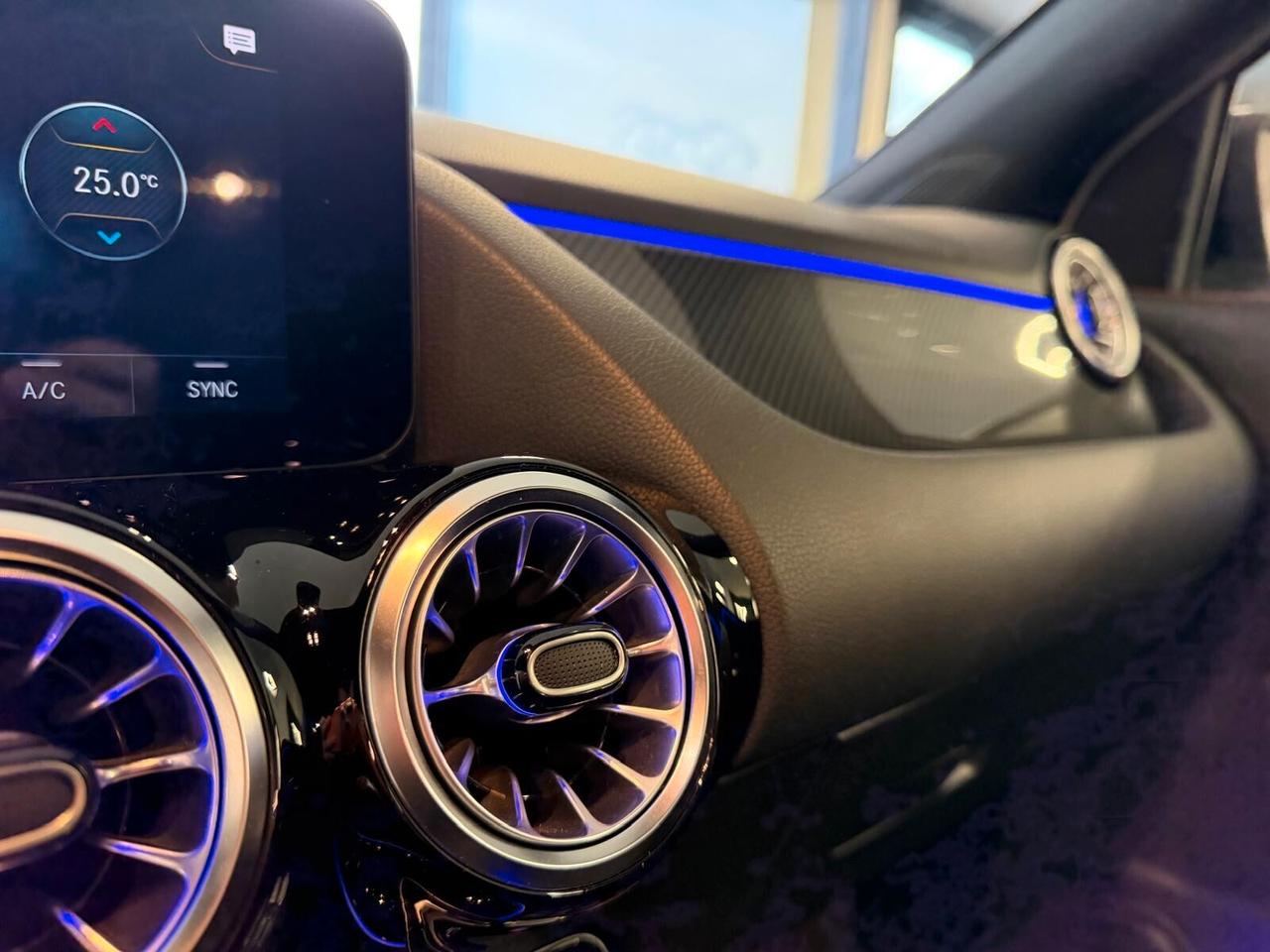 MERCEDES-BENZ GLA 200D PREMIUM 2.0 150CV PELLE NAVI CAM ANNO 2022