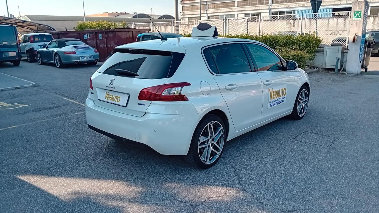 Peugeot 308 BlueHDi 120 S&S EAT6 SW Allure