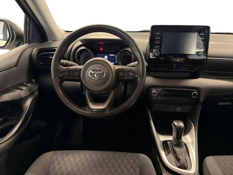 Toyota Yaris Hybrid Trend MY22