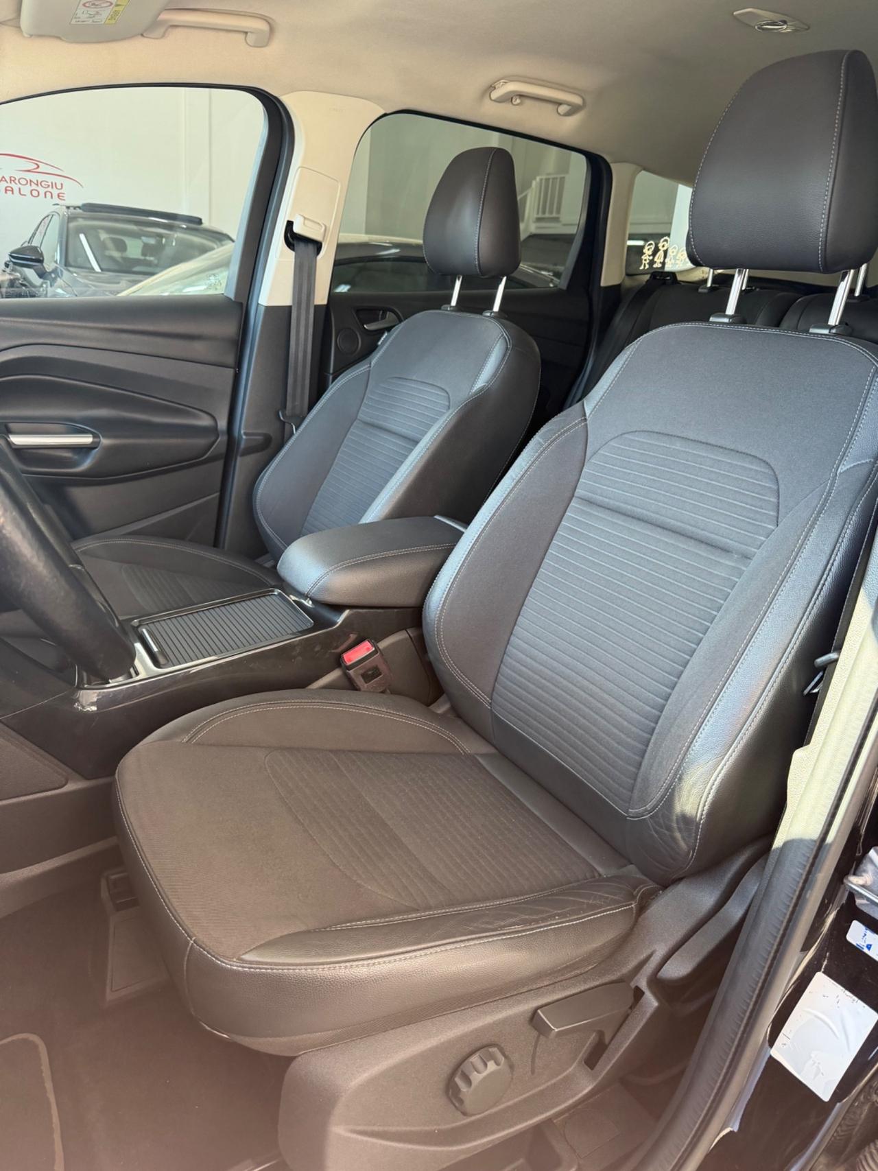 Ford Kuga 1.5 120 CV 2WD ST LINE finanziabile