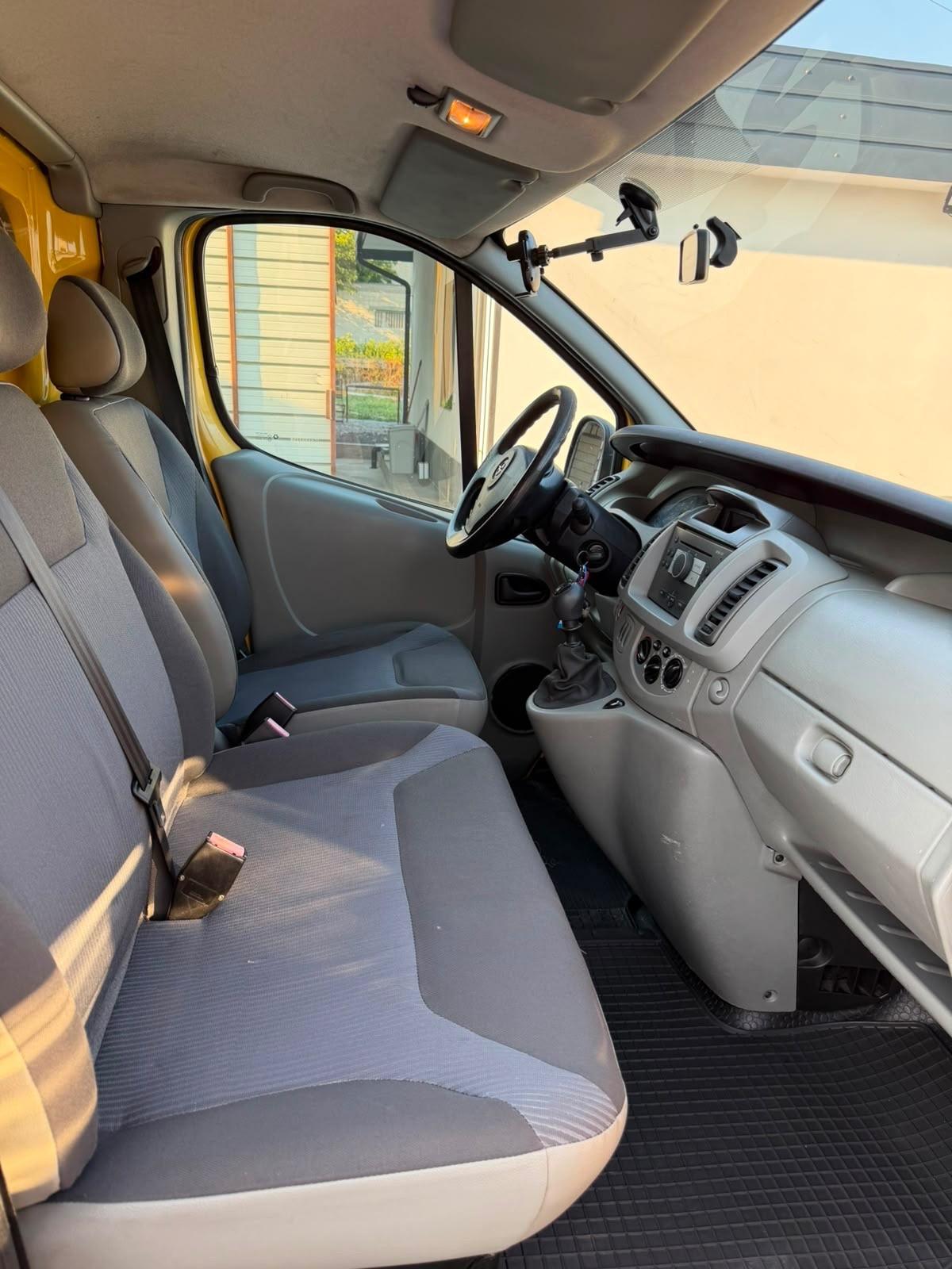Opel Vivaro 27 2.0 CDTI 115CV PC-TN Furgone vetrato