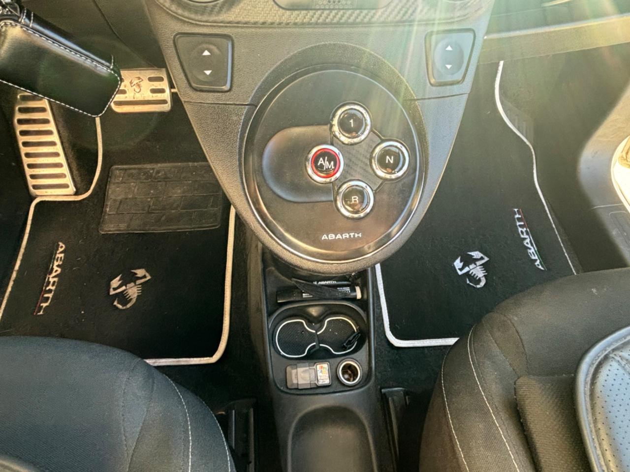 Abarth 500 C 1.4 Turbo T-Jet MTA