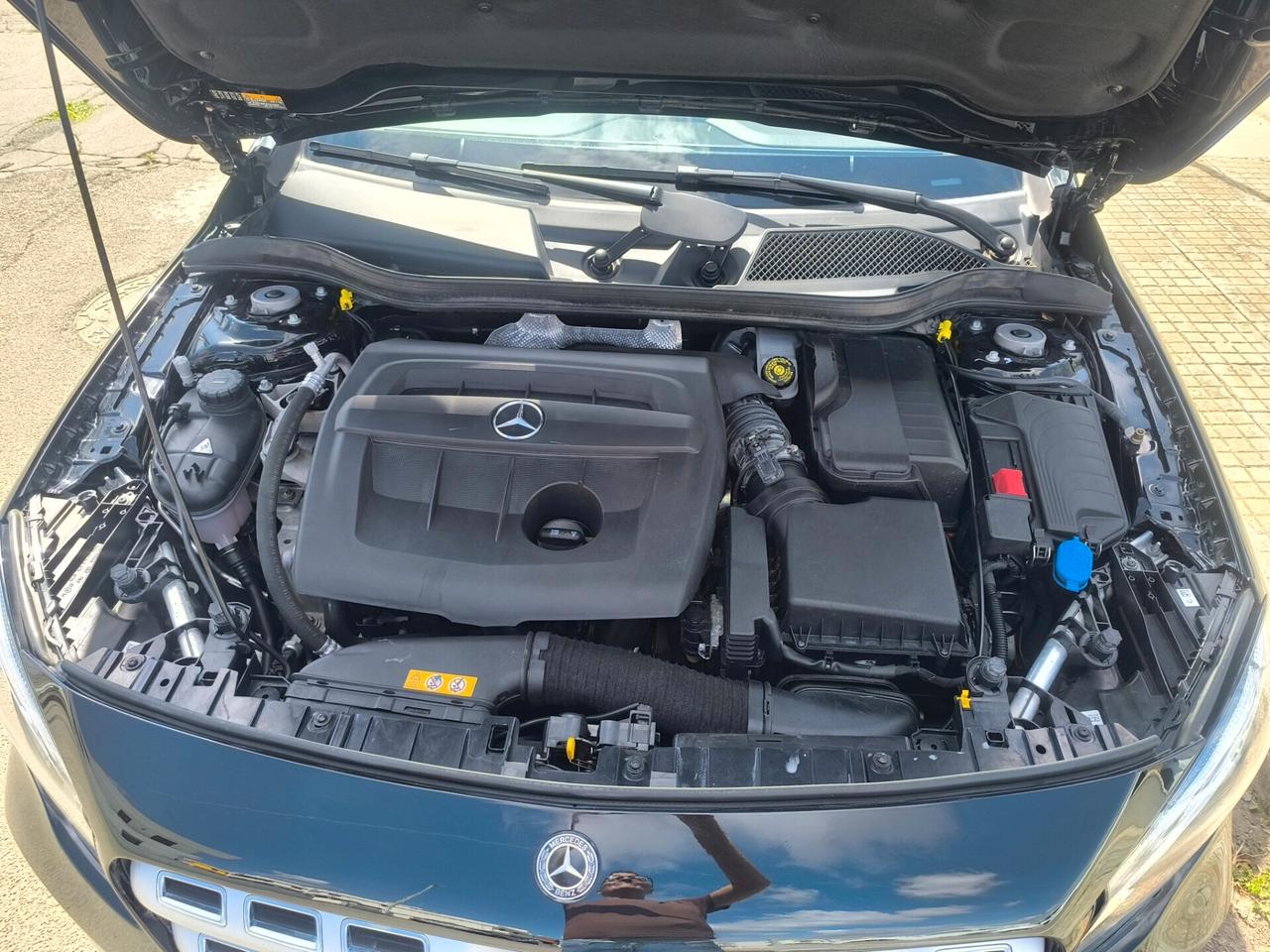 MERCEDES GLA 180 CDI PREMIUM LED/NAVI