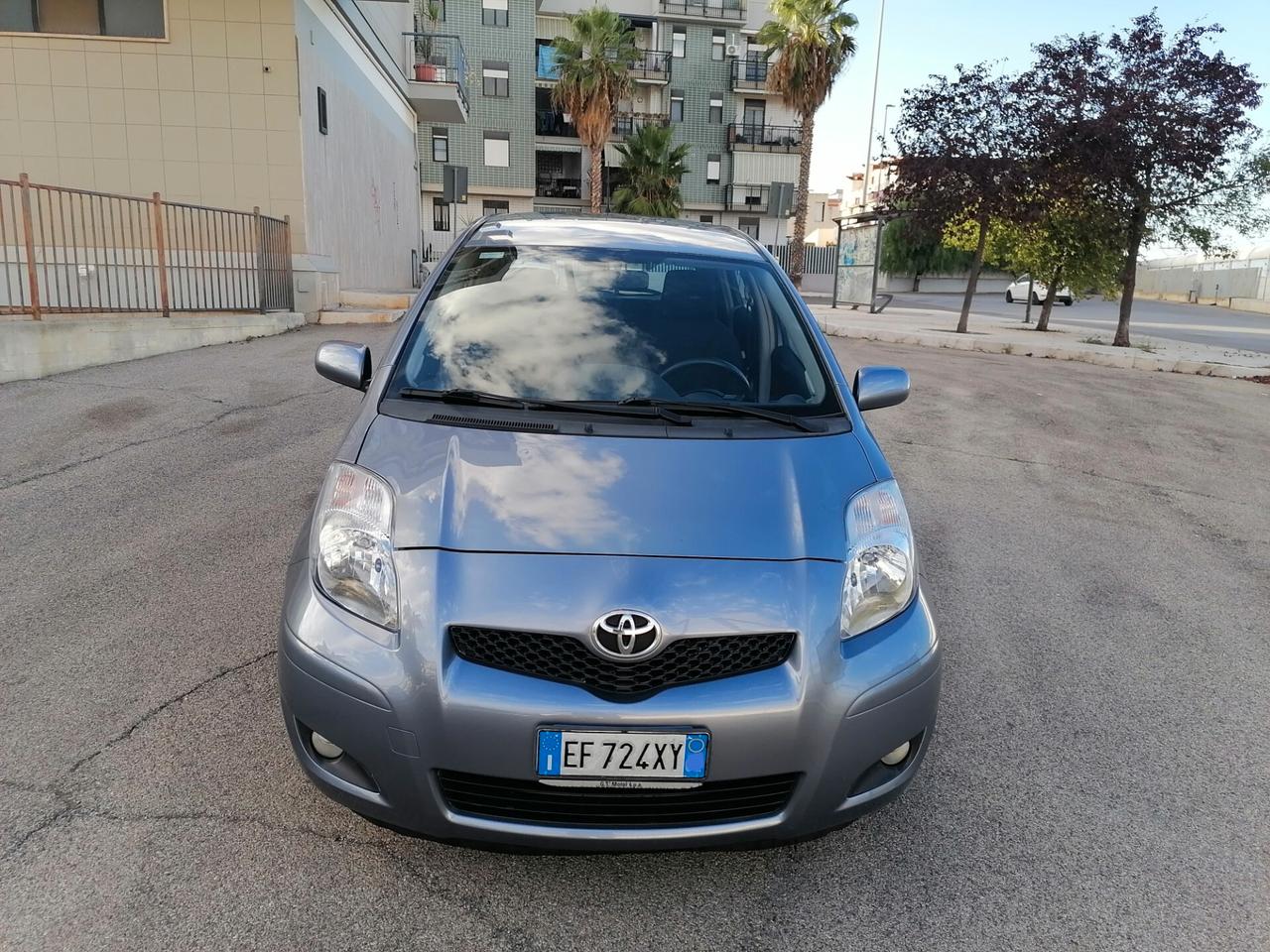 Toyota Yaris 1.4 diesel 90cv 5 porte 2011
