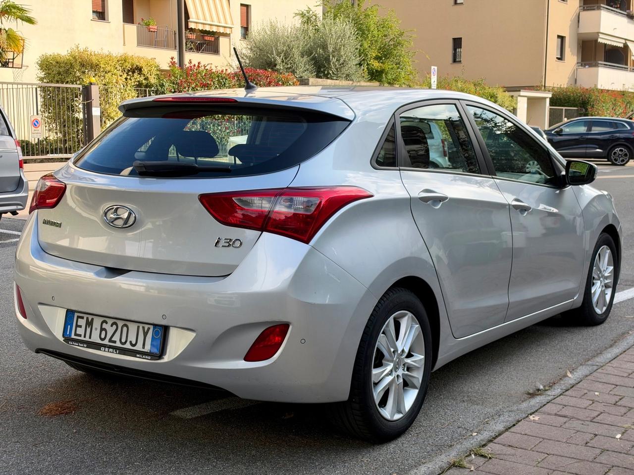 Hyundai i30 1.6 GDI 5p. Style A/T PERFETTA