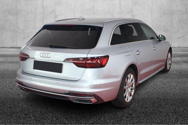 AUDI A4 Avant 30 TDI/136 CV S tronic