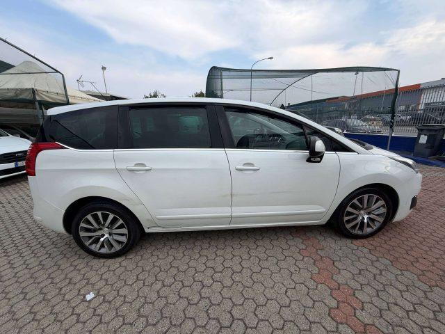 PEUGEOT 5008 5008 I 2009 2.0 hdi 16v Business navi 163cv auto