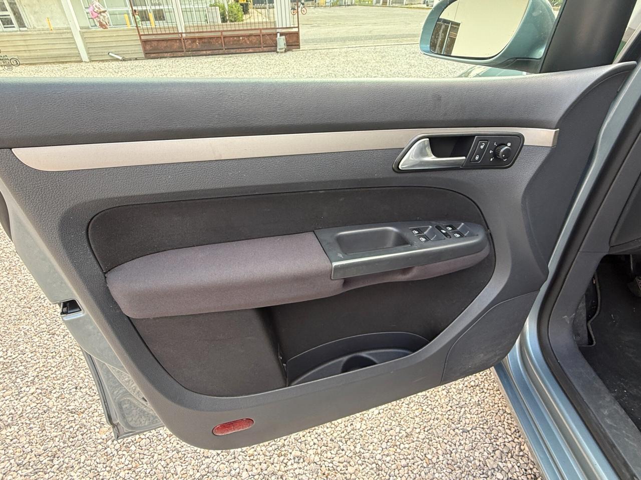 Volkswagen Touran 1.6 Trendline Bifuel G