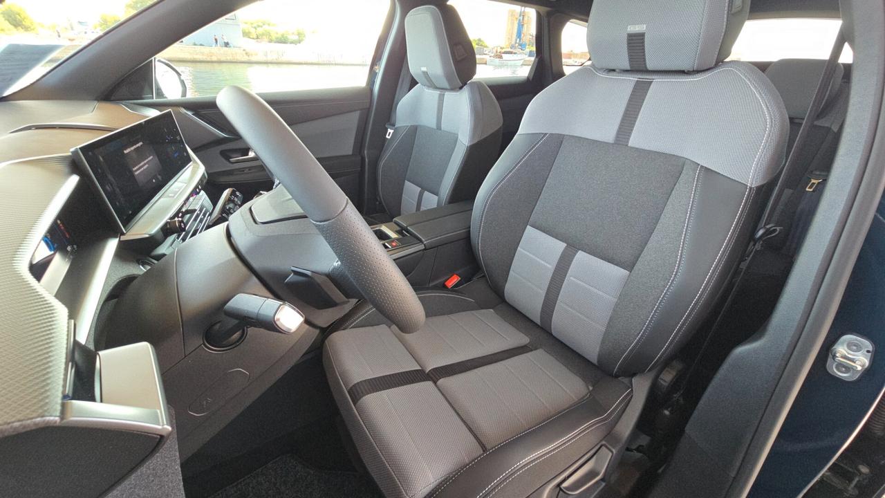 Opel Grandland 1.2 Hybrid aut. Business Elegance