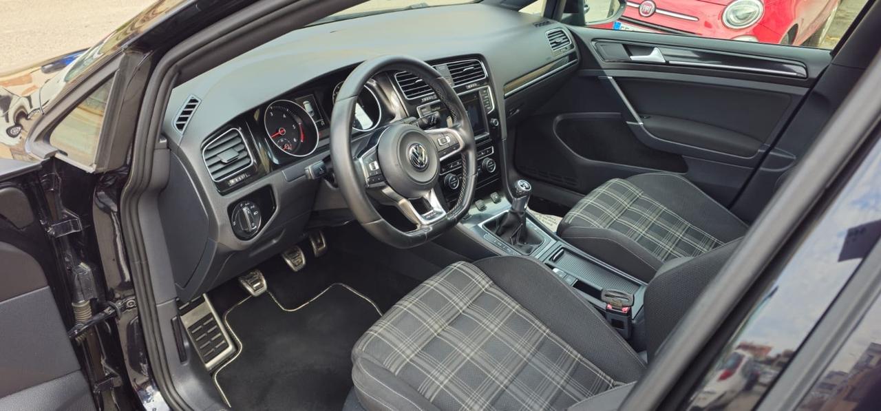 Volkswagen Golf Business GTD 2.0 TDI 5p. 4 Free BlueMotion Tech.