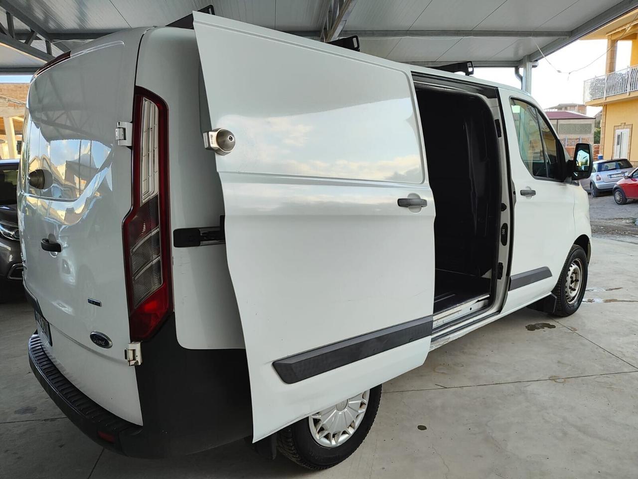 Ford Custom Tourneo Custom 2.2 TDCi 100CV