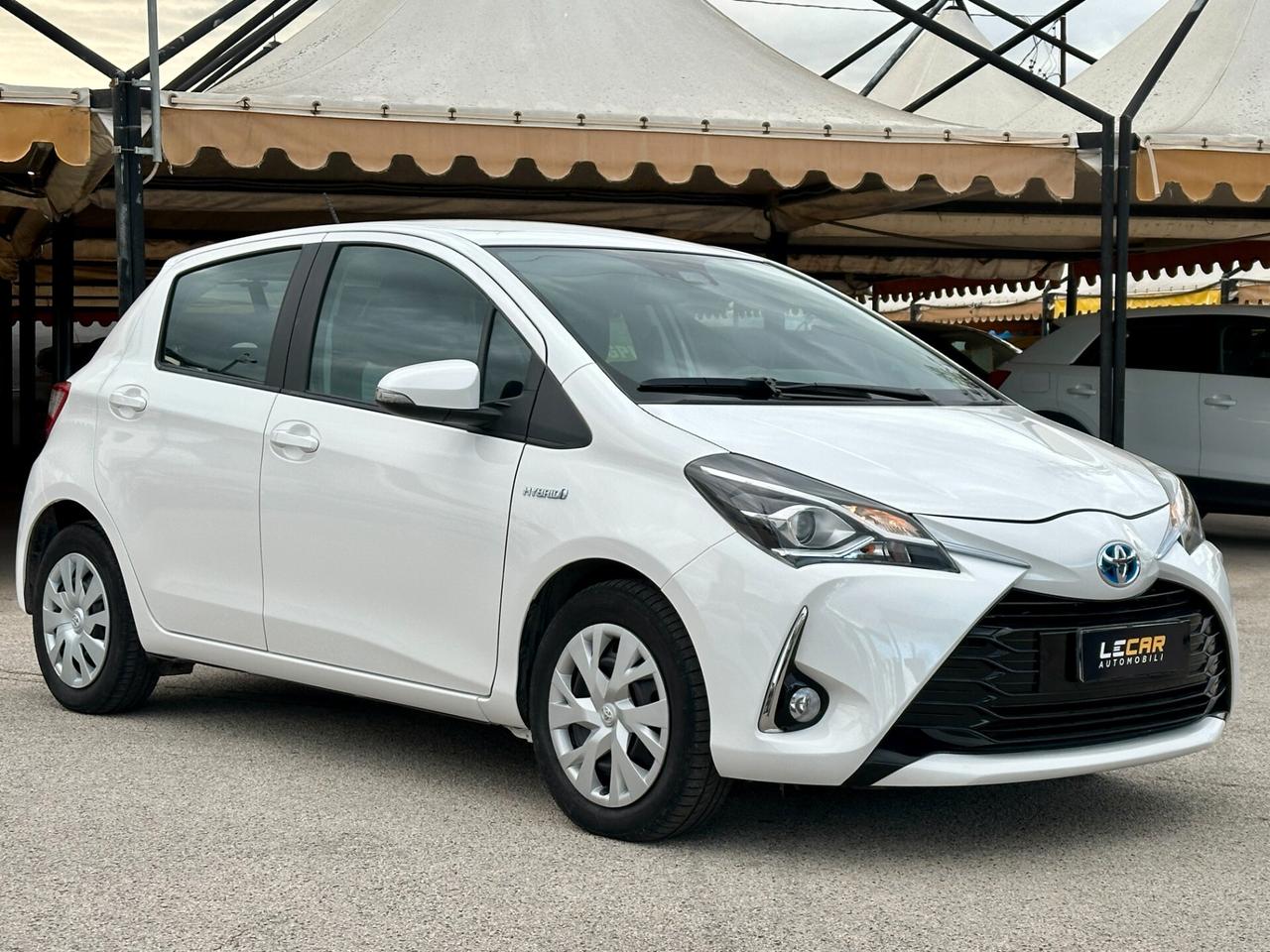 TOYOTA Yaris 1.5 Hybrid 5 porte Business