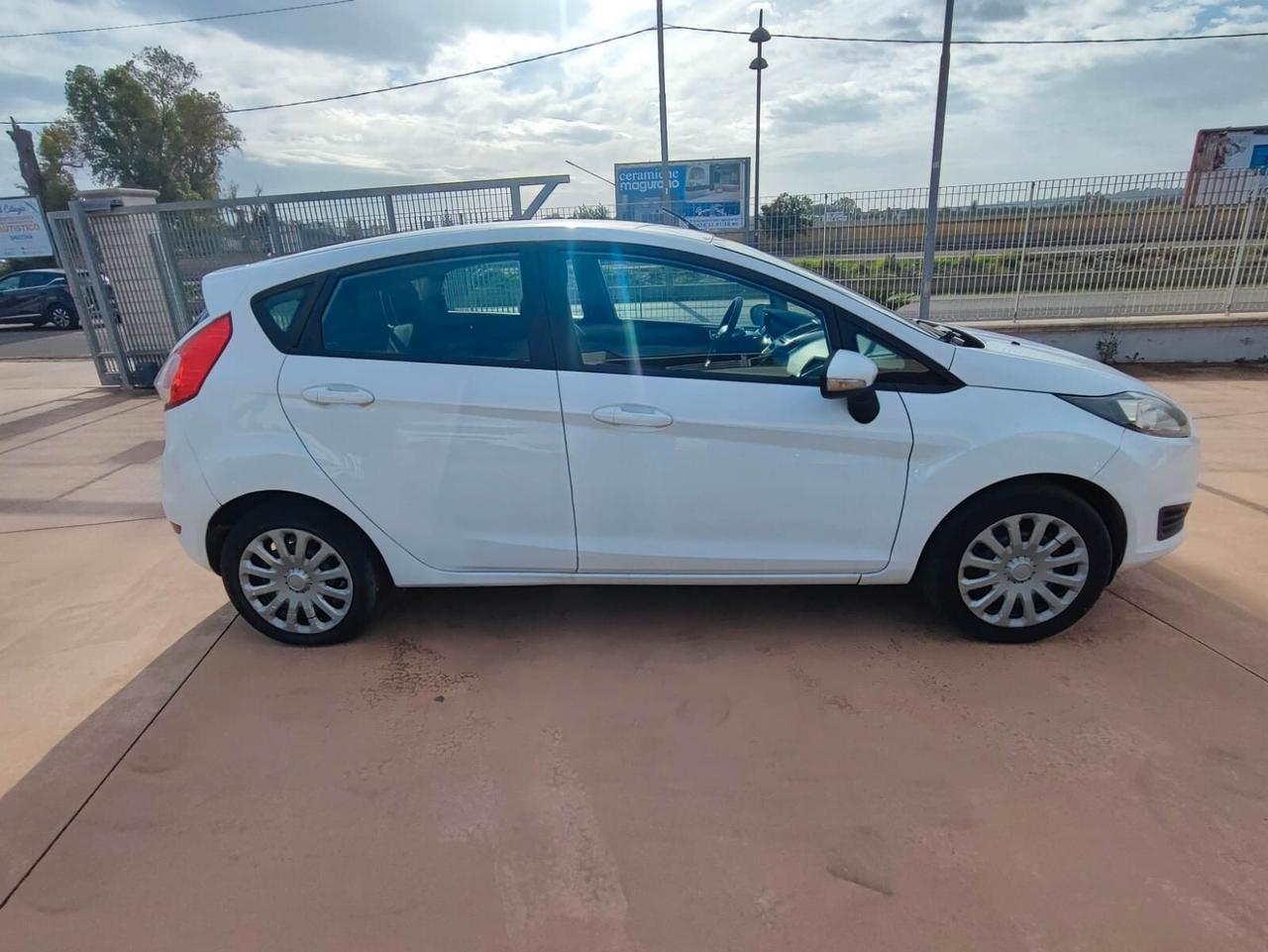 Ford Fiesta 1.0 80CV 5 porte Business