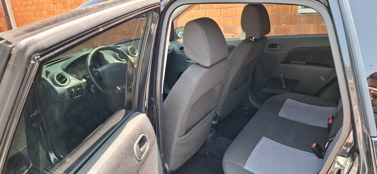 FIESTA 5 PORTE GHIA IDEALE PER NEOPATENTATI