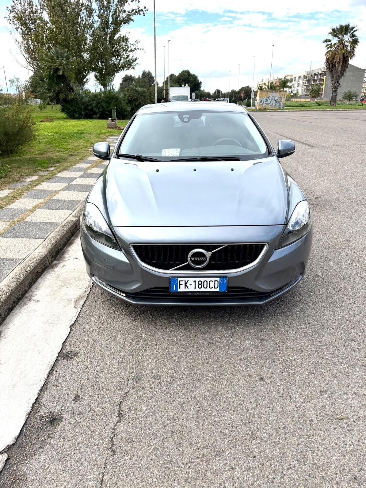Volvo V40 Diesel- Anche Permuta-Neopatentati