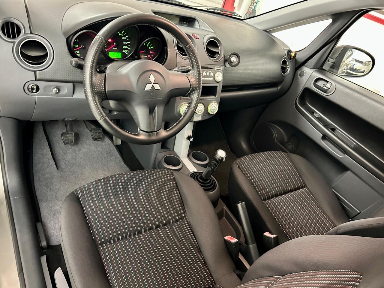 Mitsubishi Colt 1.1 12V 5p. Inform