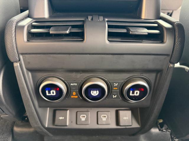 LAND ROVER Defender 110 3.0D I6 250 CV AWD Auto X-Dynamic S (7 POSTI)