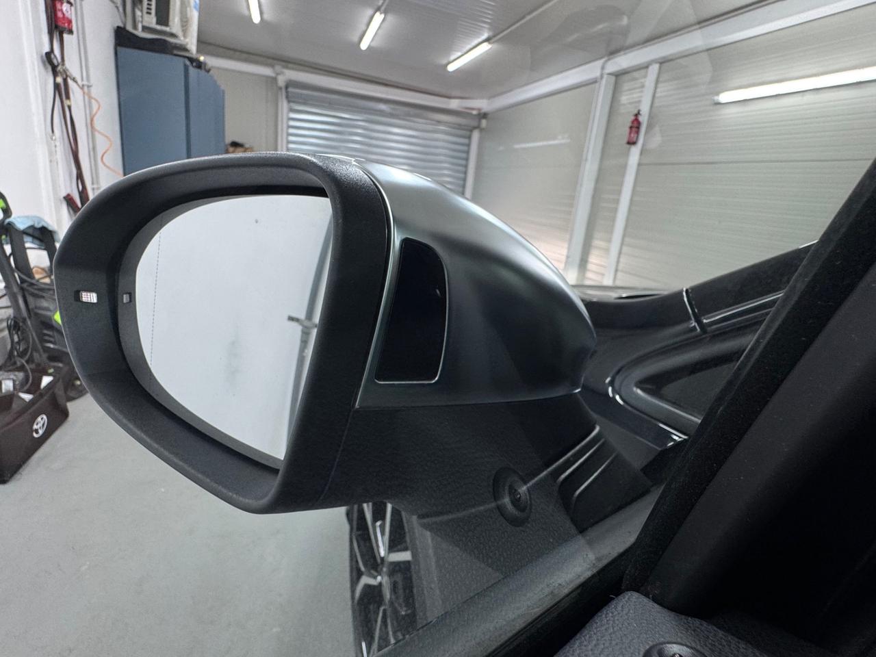 Volkswagen Golf 2.0 TSI R DSG 4Motion