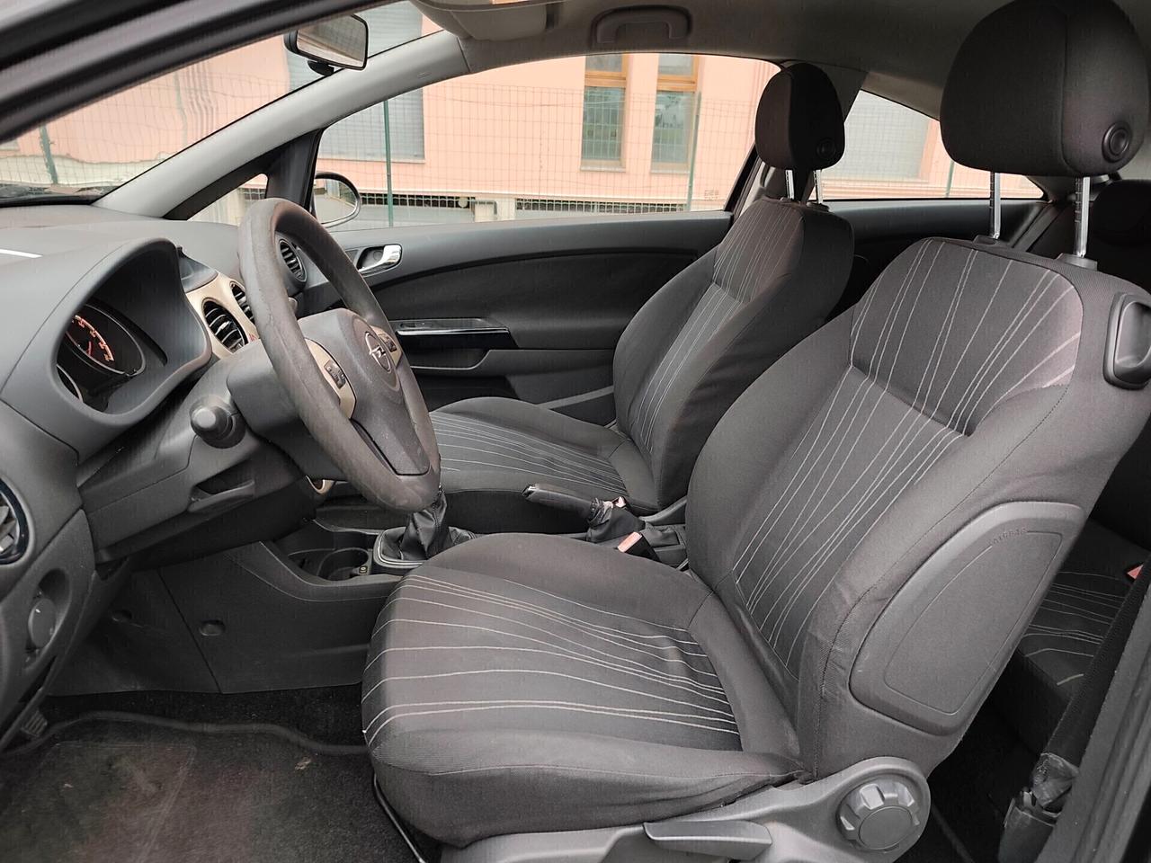 Opel Corsa 1.2 Benz euro 4 Sport neopatentati
