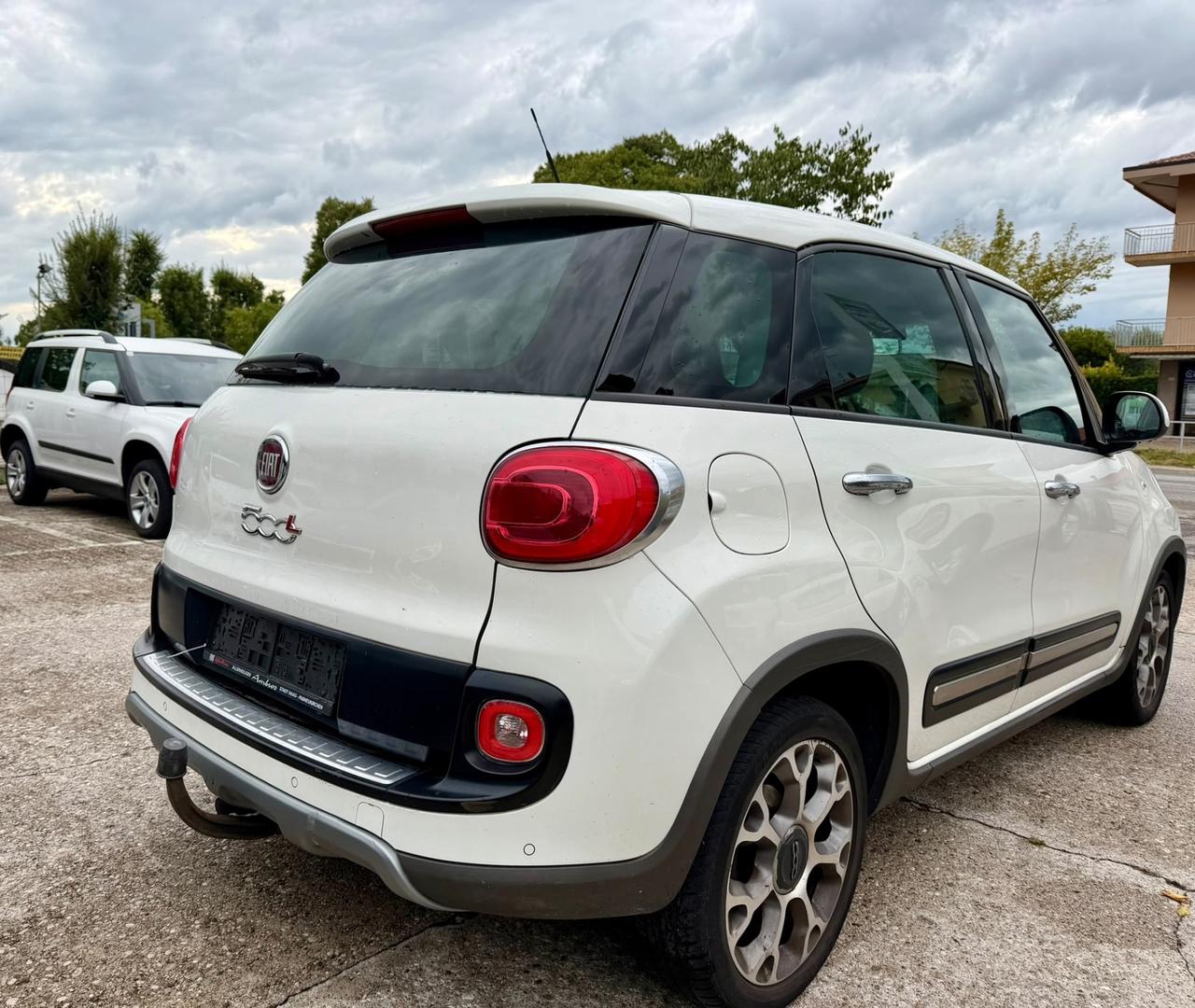 Fiat 500L 1.4 95 CV Lounge Neopatentati + gancio traino
