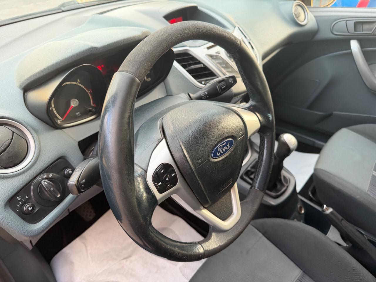 Ford Fiesta 1.4 TDCi 5p. Titanium