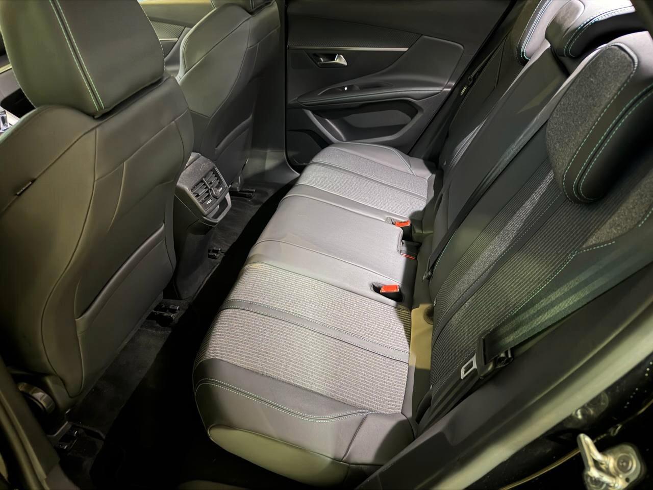 Peugeot 3008 2022 1500 130 Allure Pack Manuale