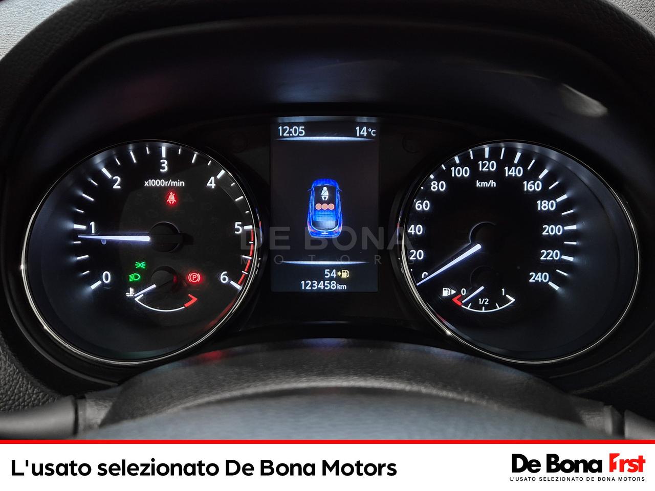 Nissan Qashqai 1.5 dci business 110cv e6