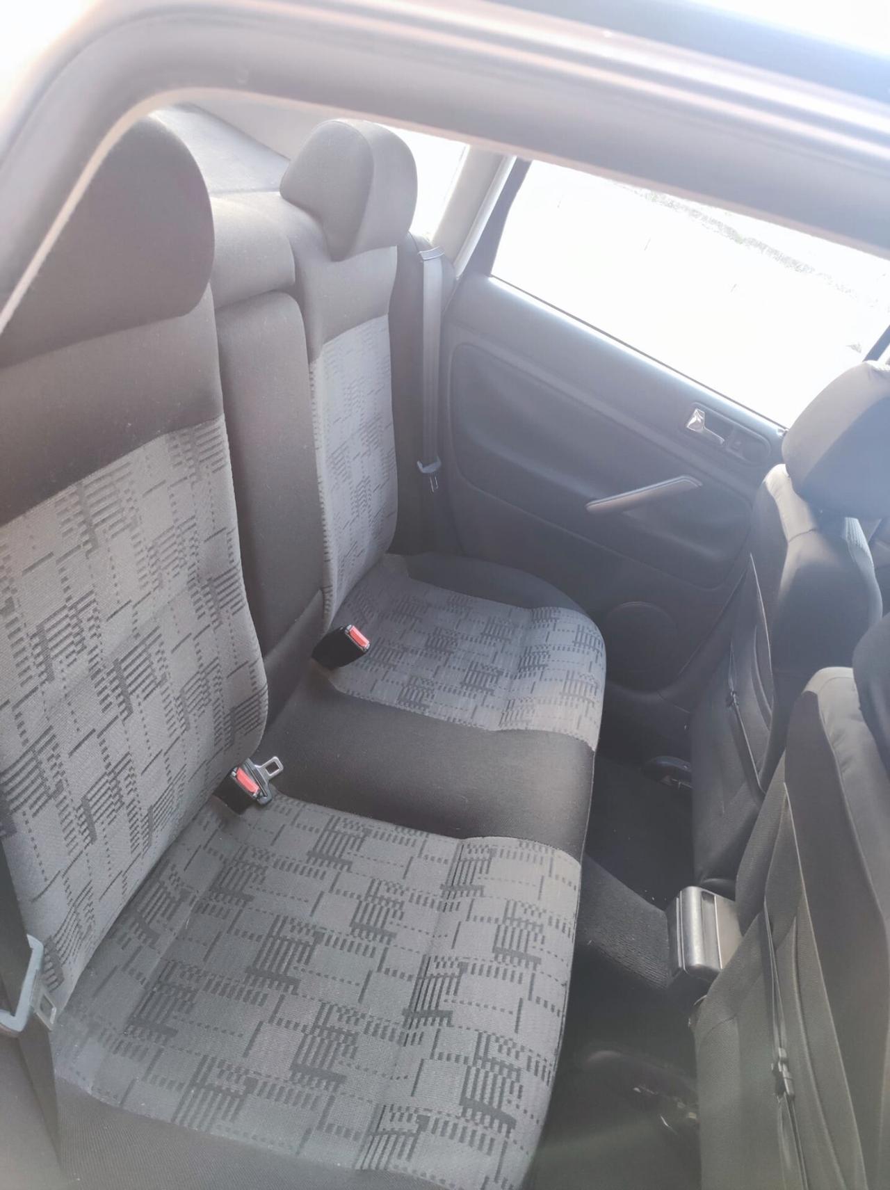 Volkswagen Passat 1.9 TDI/110 CV cat Trendline