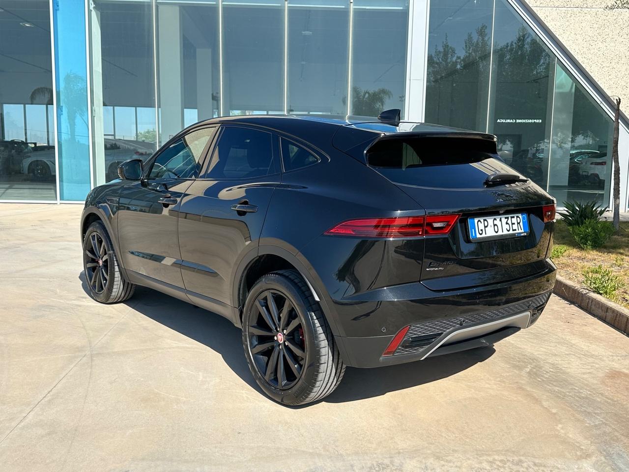 Jaguar E-Pace 2.0d R-Dynamic S possibilità noleggio no scoring