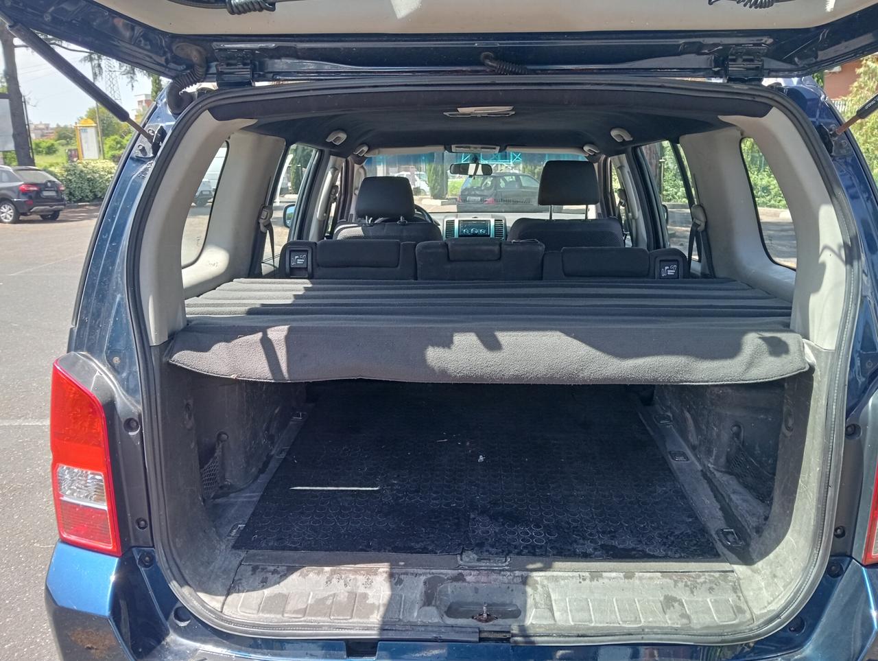 Nissan Pathfinder 2.5 dCi SE