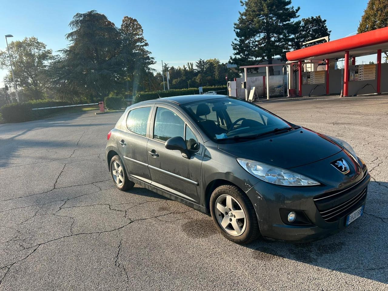 Peugeot 207 1.4 VTi 128000km unico proprietario 5porte