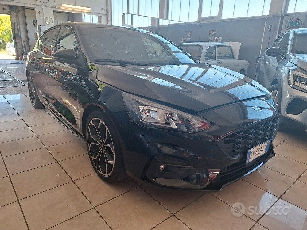 Ford Focus 1.0 - STLine
