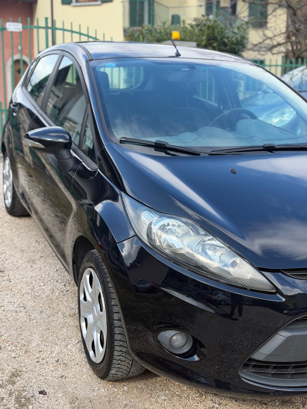 Ford FIESTA 1.2 82 CV 5P TITANIUM NEOPAT KMCERT GARANZ UNICOPR