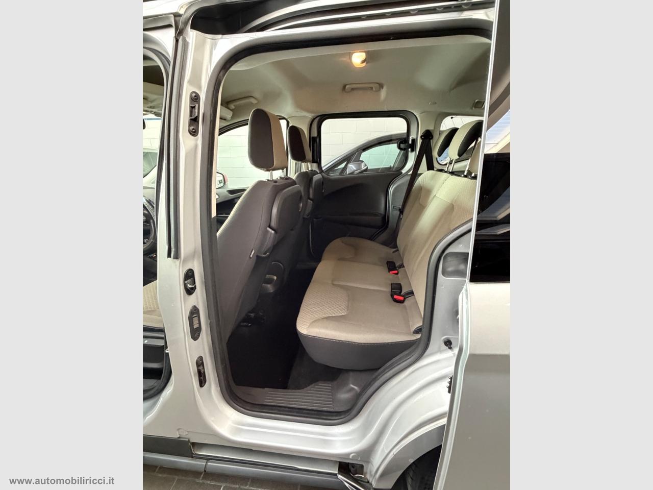 FORD Tourneo Courier 1.0 EcoBoost 100 CV TITANIUM