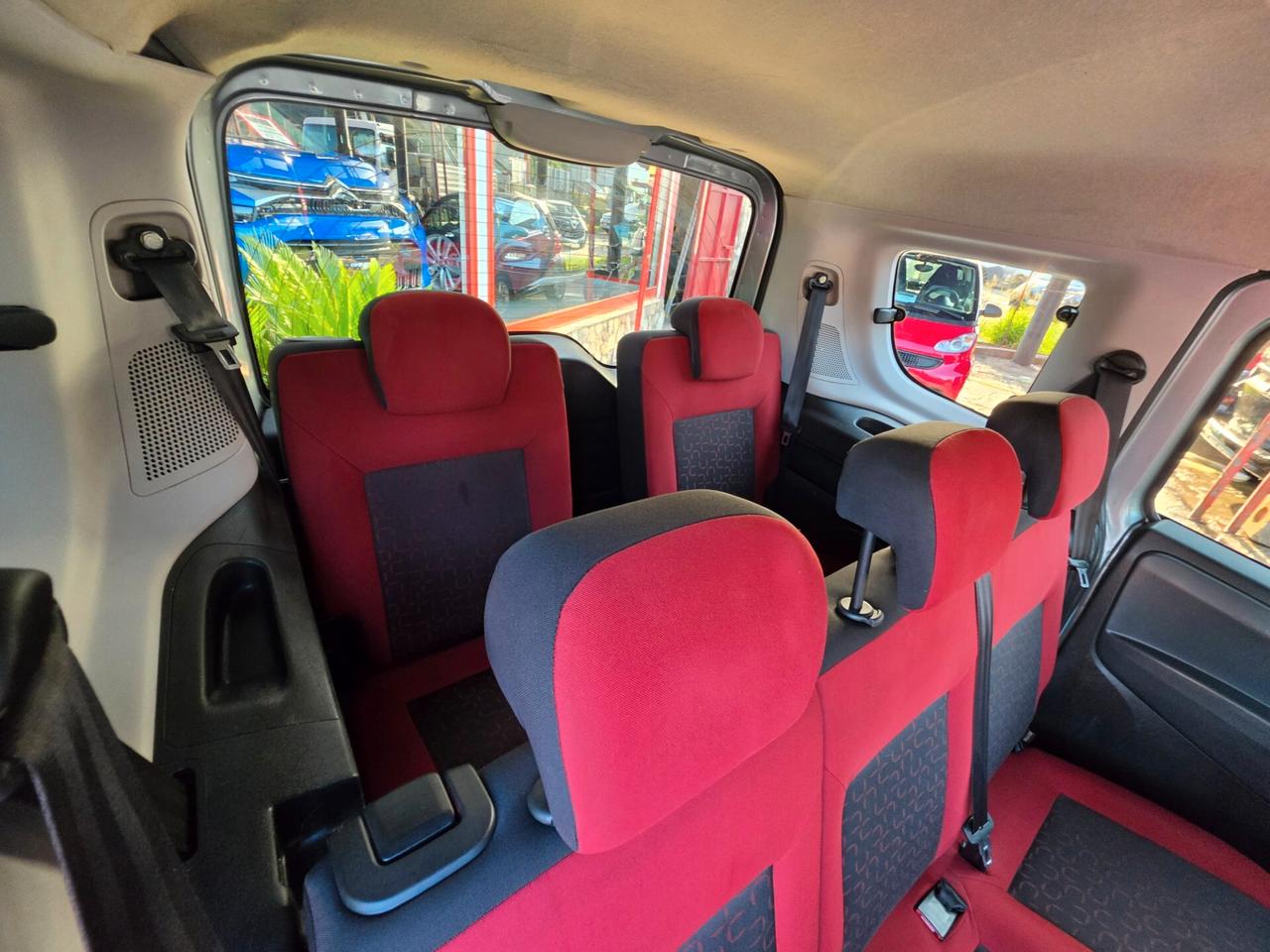 Fiat Dobló 1,6 diesel 04/2014 cv105 SETTE POSTI