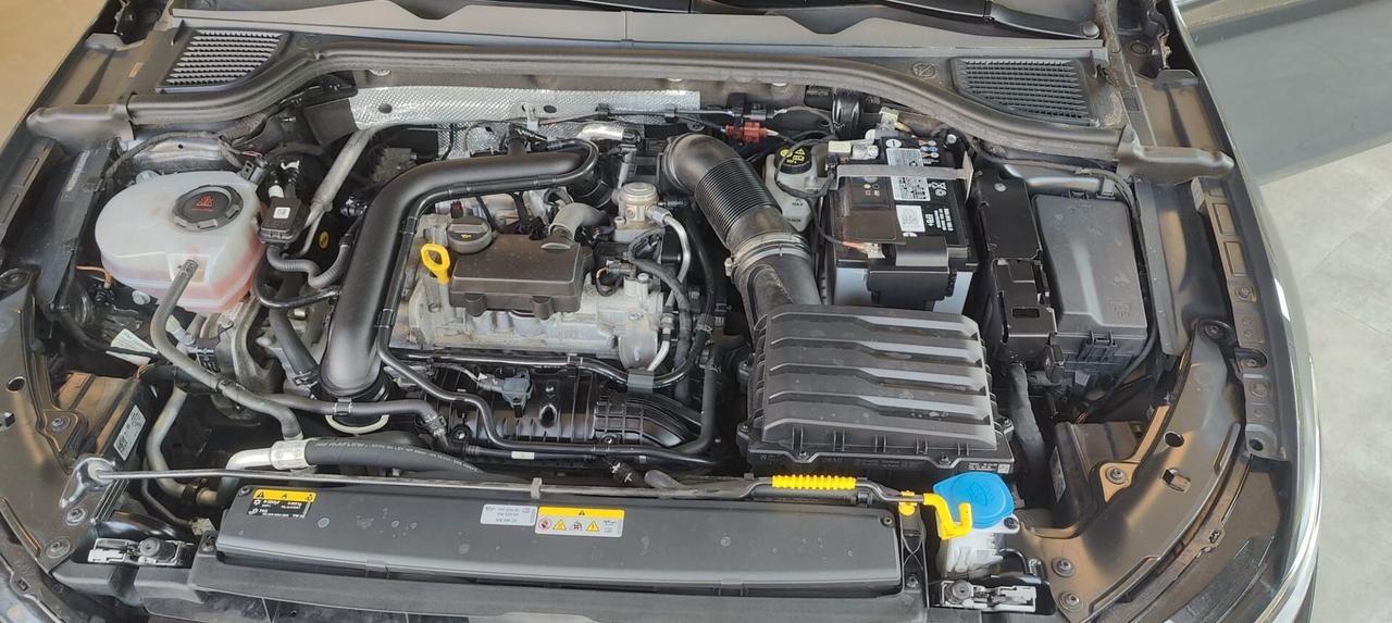 Volkswagen Golf 1.0 eTSI EVO DSG Life
