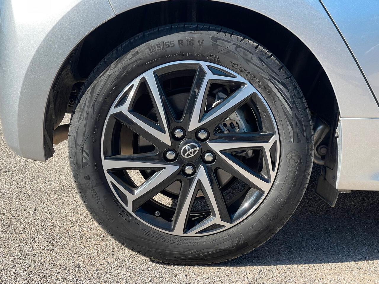 Toyota Yaris 1.5 Hybrid 5 porte Lounge
