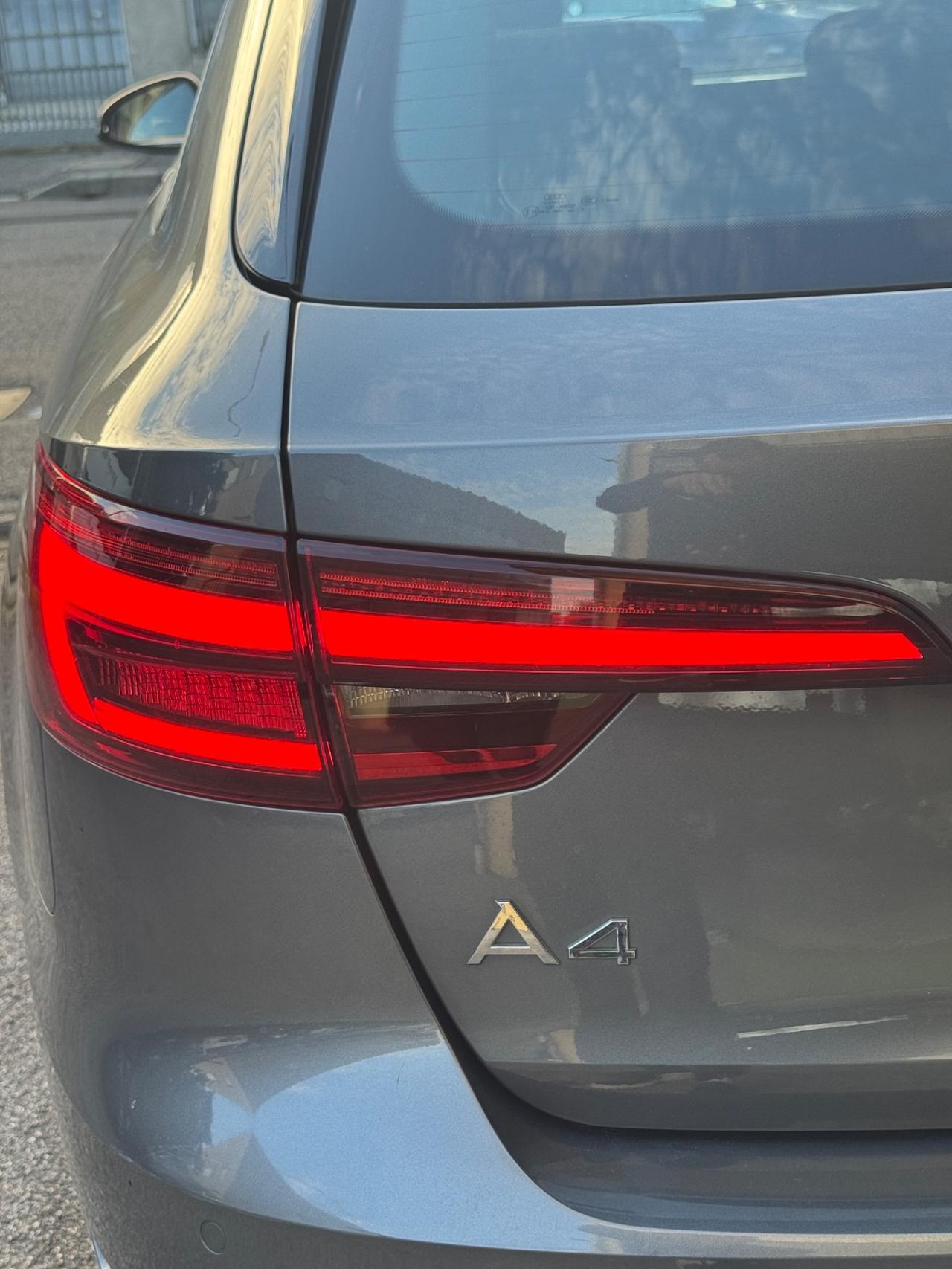 Audi A4 2.0 TDI 122 CV S tronic line edition