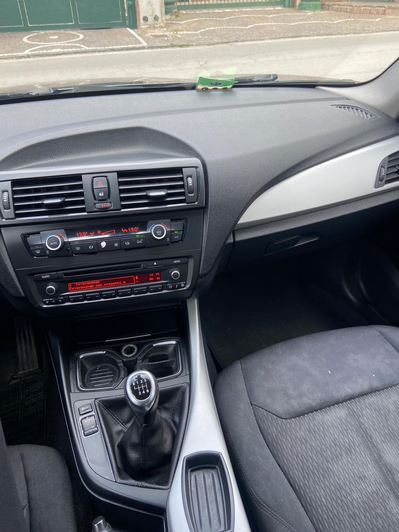 Bmw 116 116d 5p. Urban