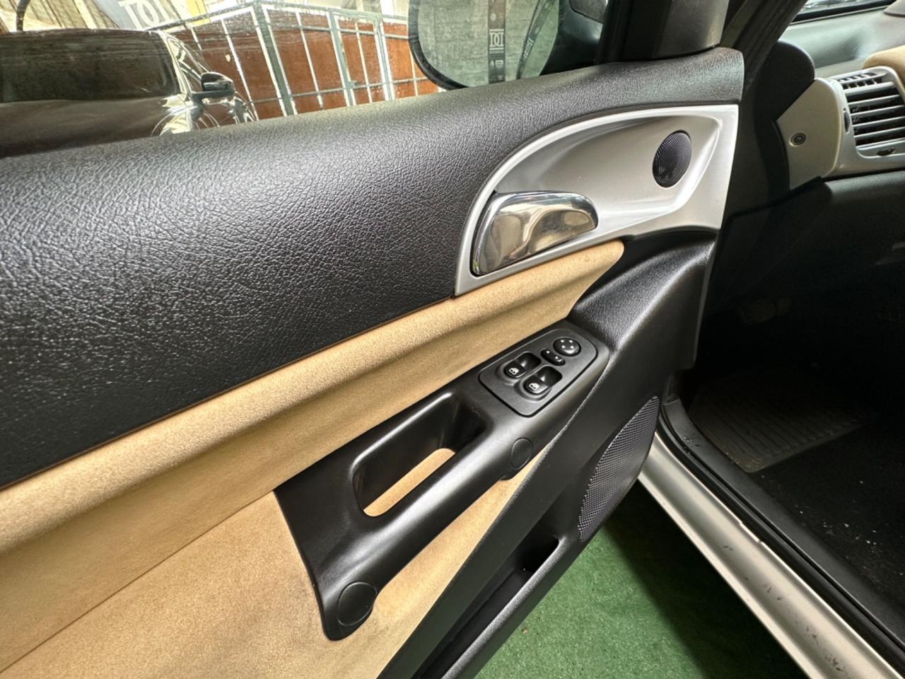 Lancia Ypsilon 1.2 69 CV Platino RATE / FINANZIAMENTI